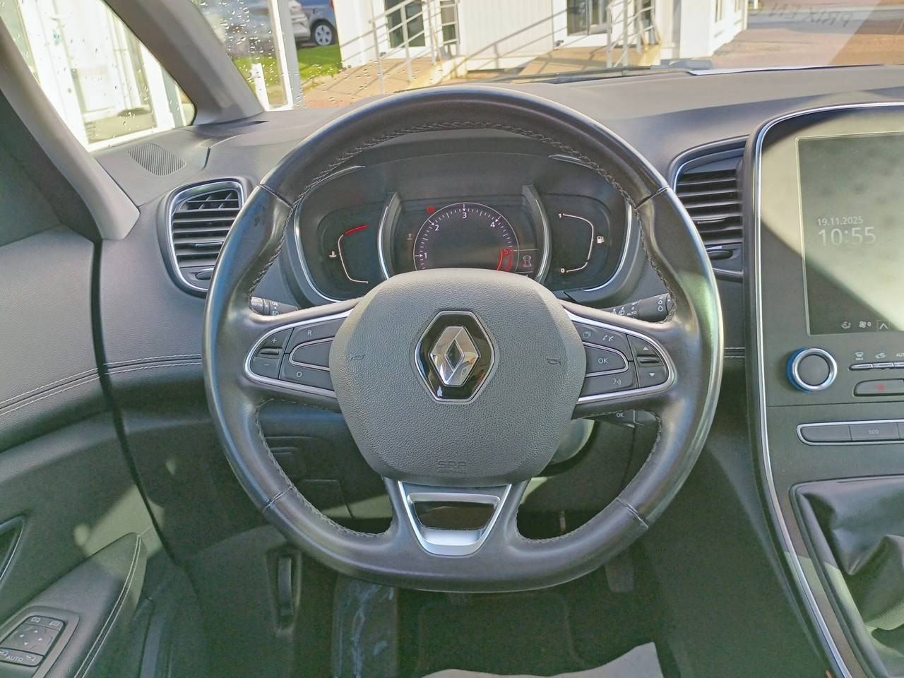 Vente en ligne Renault Scenic 4 Scenic Blue dCi 120 au prix de 15 990 €