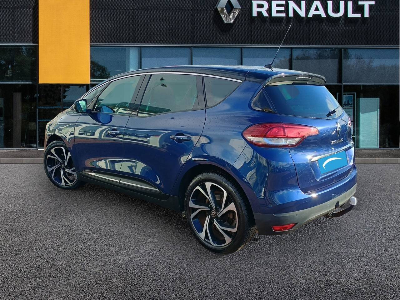 Vente en ligne Renault Scenic 4 Scenic Blue dCi 120 au prix de 15 990 €
