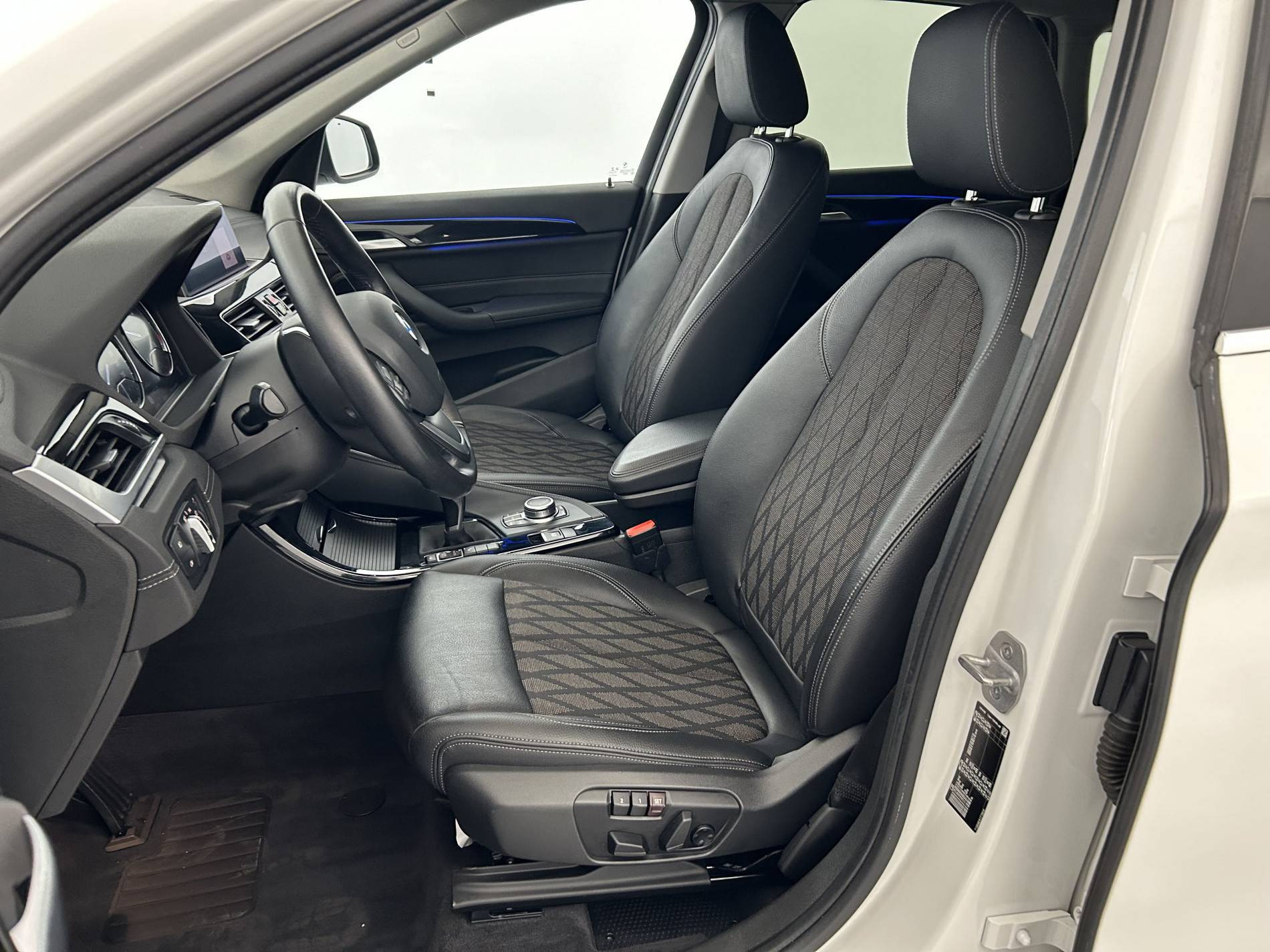 Vente en ligne Bmw X1 X1 sDrive 16d 116 ch DKG7 au prix de 22 490 €