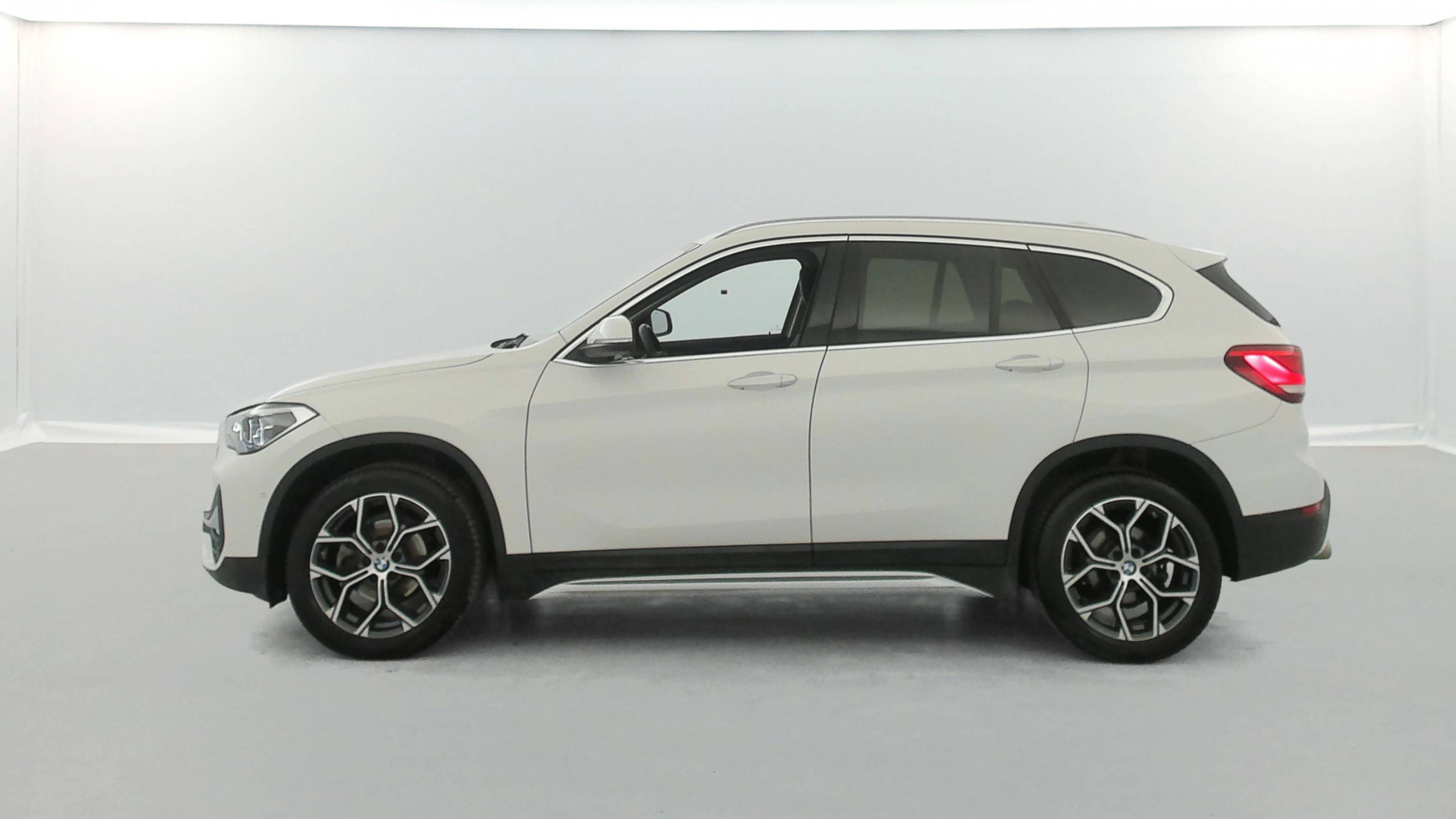Vente en ligne Bmw X1 X1 sDrive 16d 116 ch DKG7 au prix de 22 490 €