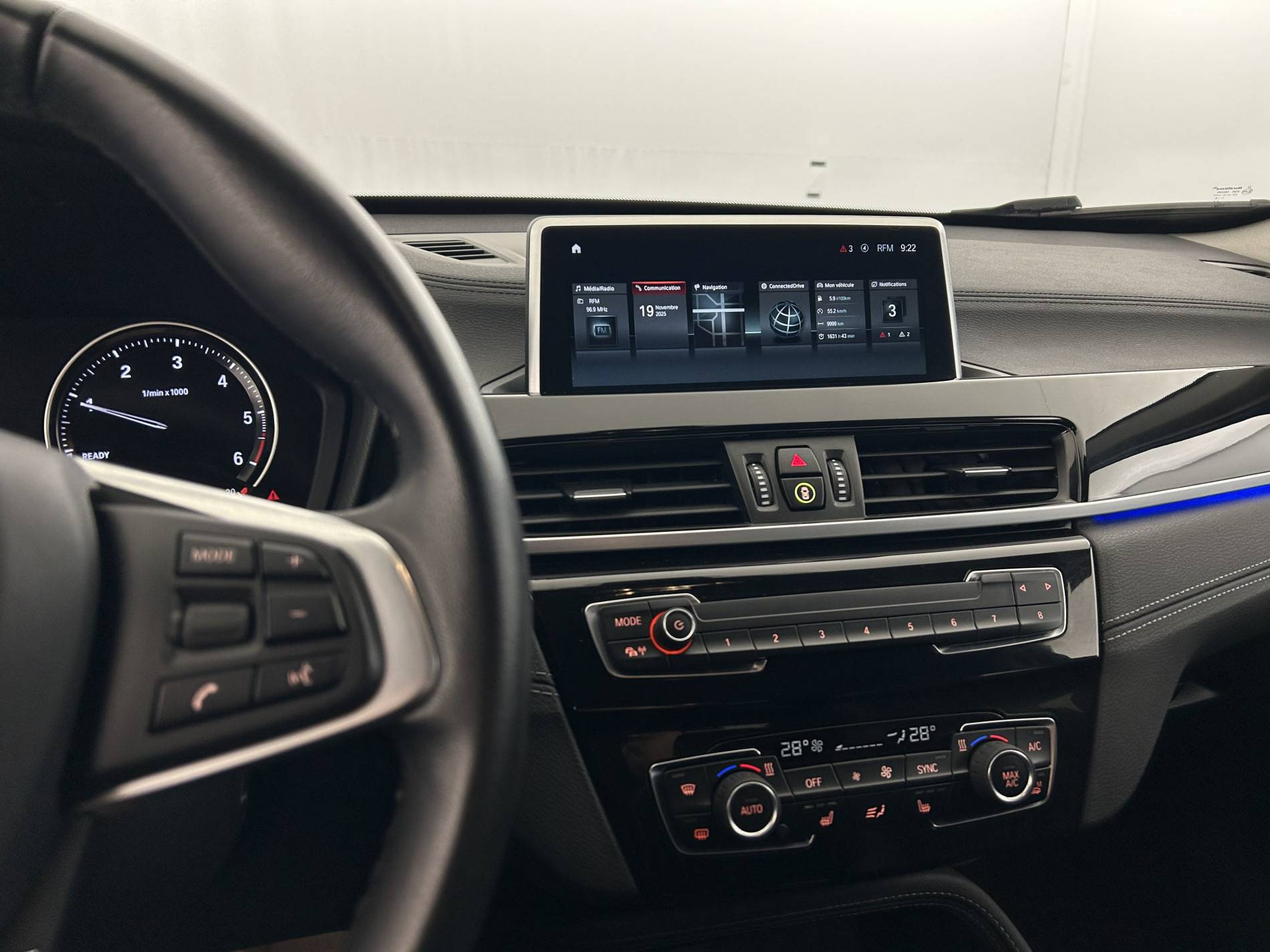 Vente en ligne Bmw X1 X1 sDrive 16d 116 ch DKG7 au prix de 22 490 €