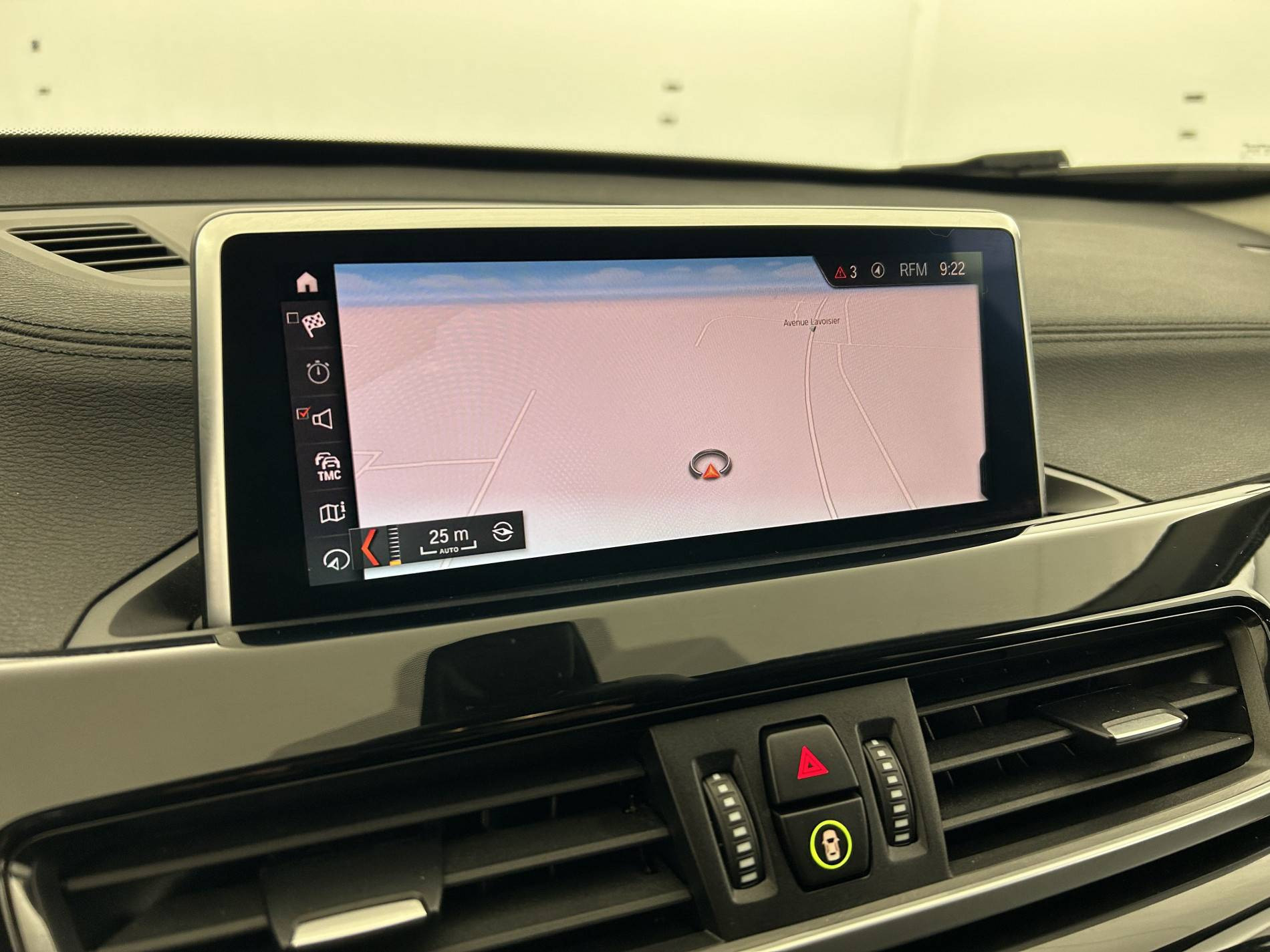 Vente en ligne Bmw X1 X1 sDrive 16d 116 ch DKG7 au prix de 22 490 €