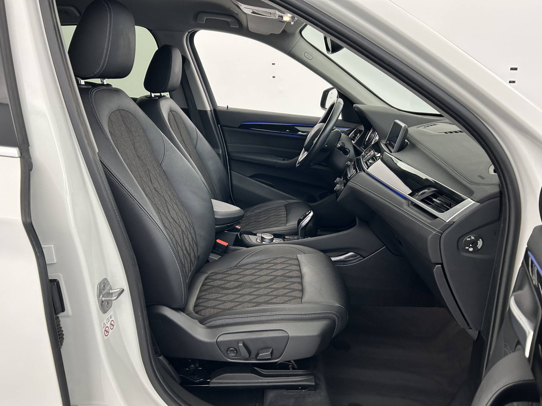 Vente en ligne Bmw X1 X1 sDrive 16d 116 ch DKG7 au prix de 22 490 €