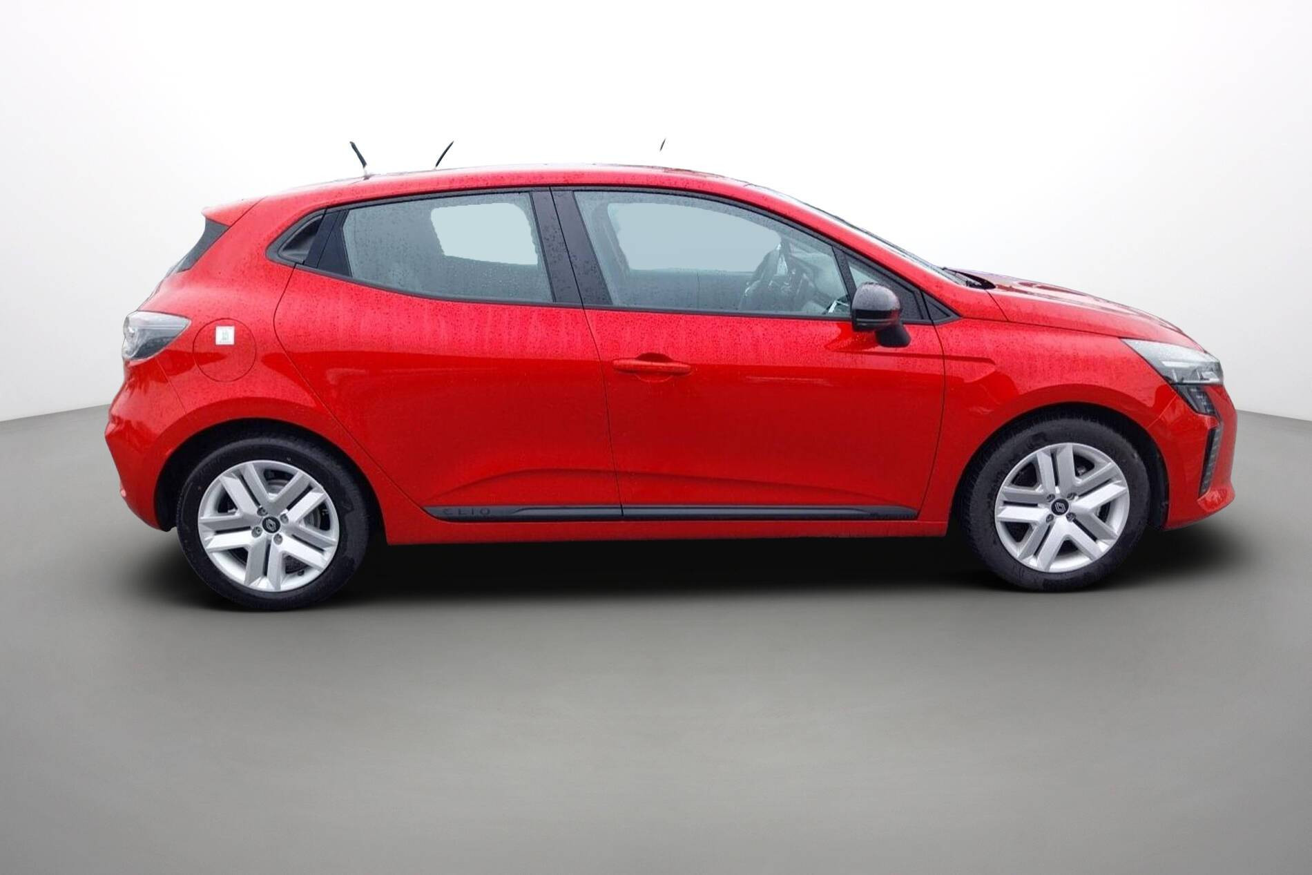 Vente en ligne Renault Clio 5 Clio E-Tech full hybrid 145 ch GSR2 au prix de 20 490 €