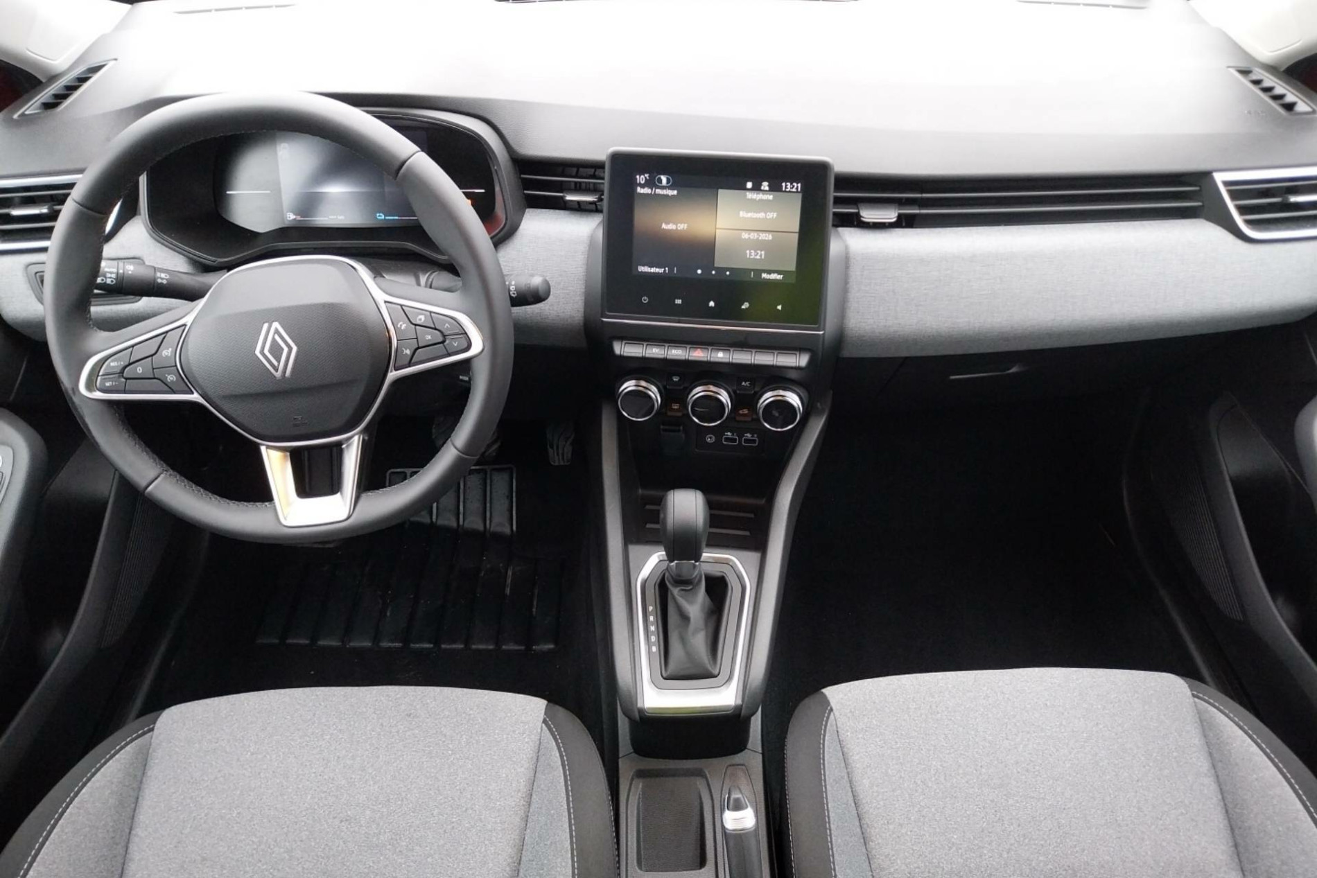 Vente en ligne Renault Clio 5 Clio E-Tech full hybrid 145 ch GSR2 au prix de 20 490 €