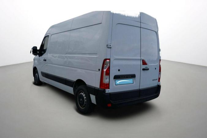 Vente en ligne Renault Master 3 Fourgon MASTER FGN TRAC F3500 L2H2 DCI 135 au prix de 25 990 €