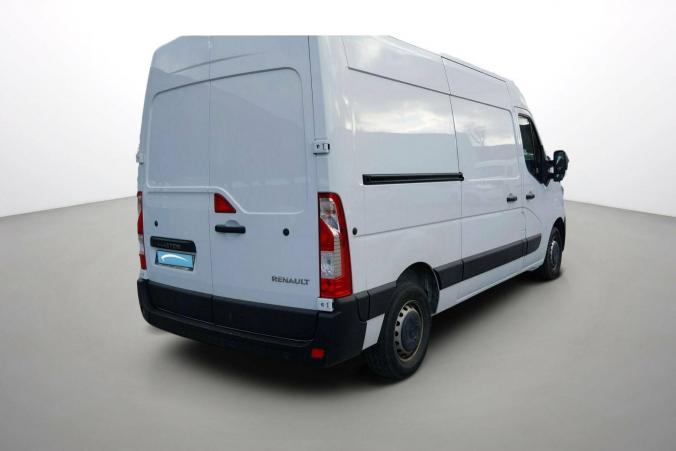 Vente en ligne Renault Master 3 Fourgon MASTER FGN TRAC F3500 L2H2 DCI 135 au prix de 25 990 €