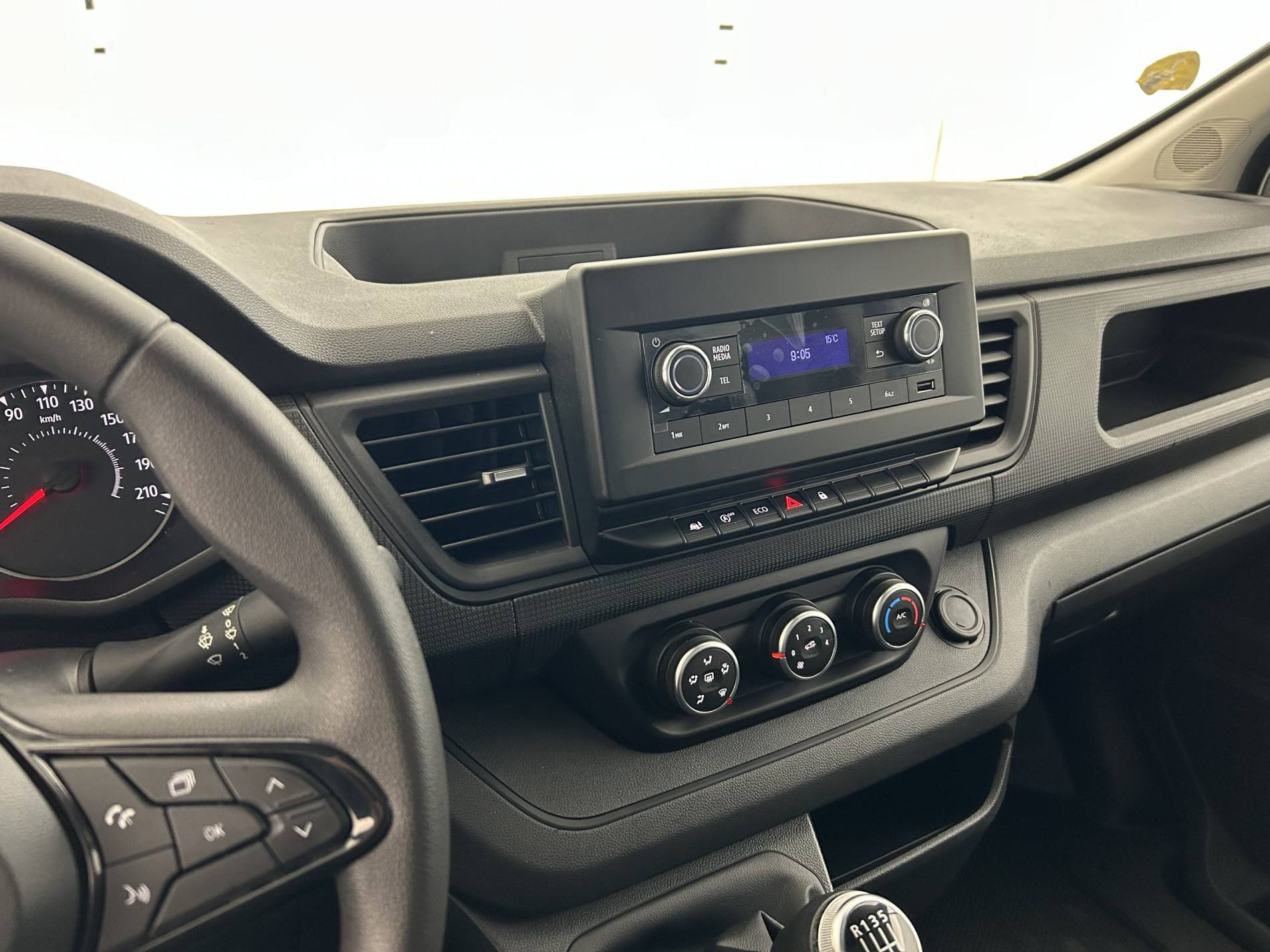 Vente en ligne Renault Trafic 3 Fourgon TRAFIC FGN L1H1 3000 KG BLUE DCI 130 au prix de 24 990 €