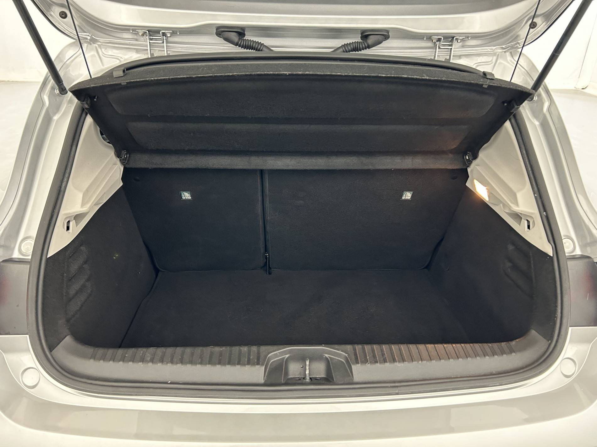 Vente en ligne Renault Clio 5 Clio E-Tech 140 - 21 au prix de 13 790 €