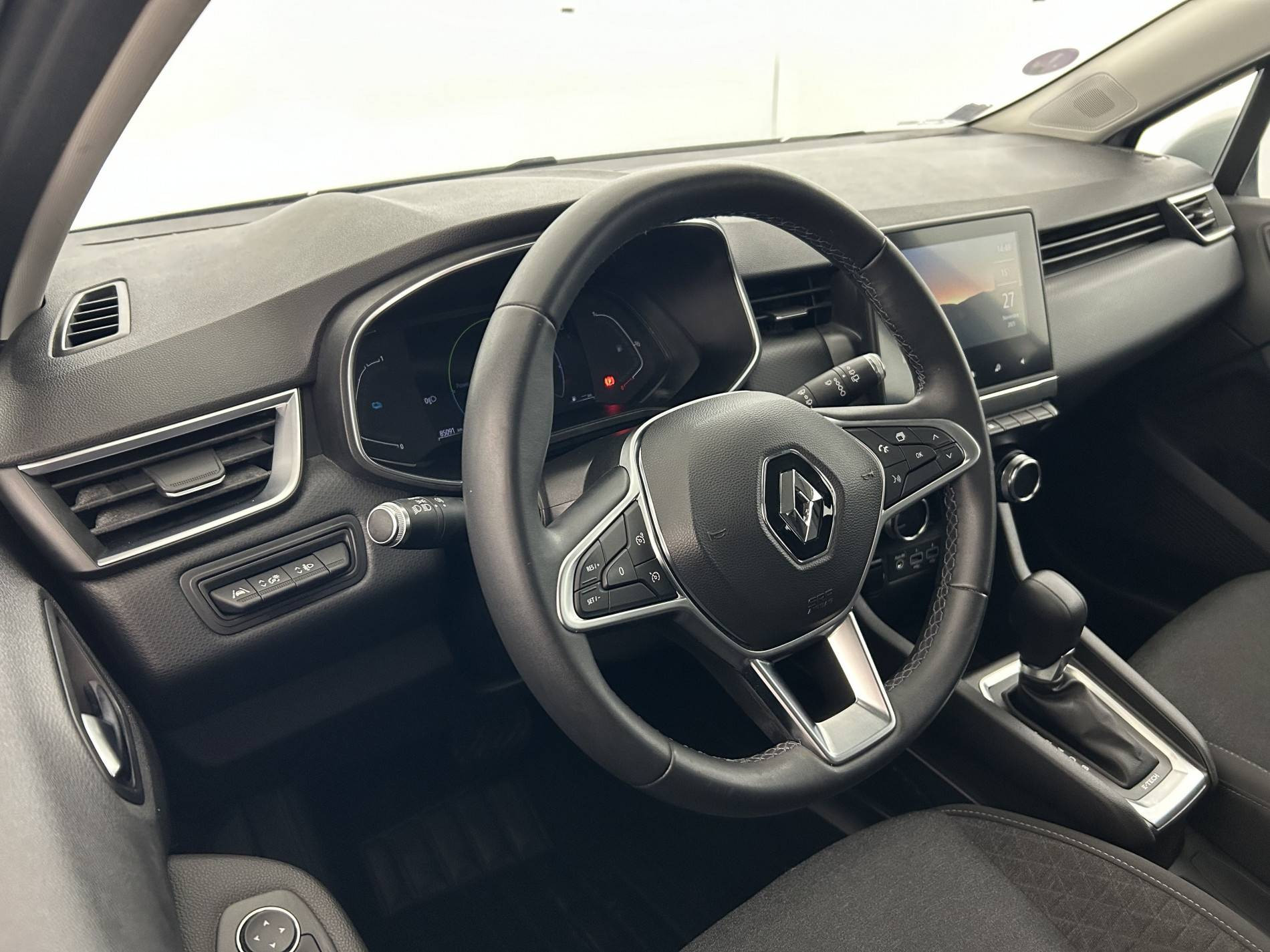 Vente en ligne Renault Clio 5 Clio E-Tech 140 - 21 au prix de 13 790 €