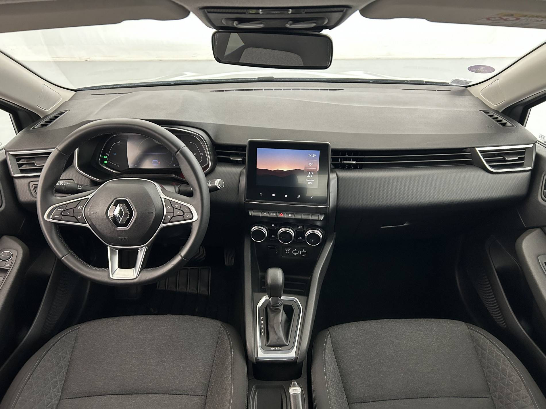 Vente en ligne Renault Clio 5 Clio E-Tech 140 - 21 au prix de 13 790 €