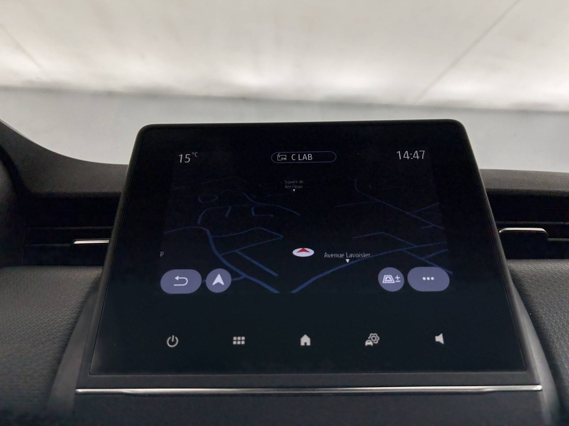 Vente en ligne Renault Clio 5 Clio E-Tech 140 - 21 au prix de 13 790 €