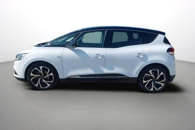 Vente en ligne Renault Scenic 4 Scenic TCe 140 FAP EDC au prix de 17 990 €