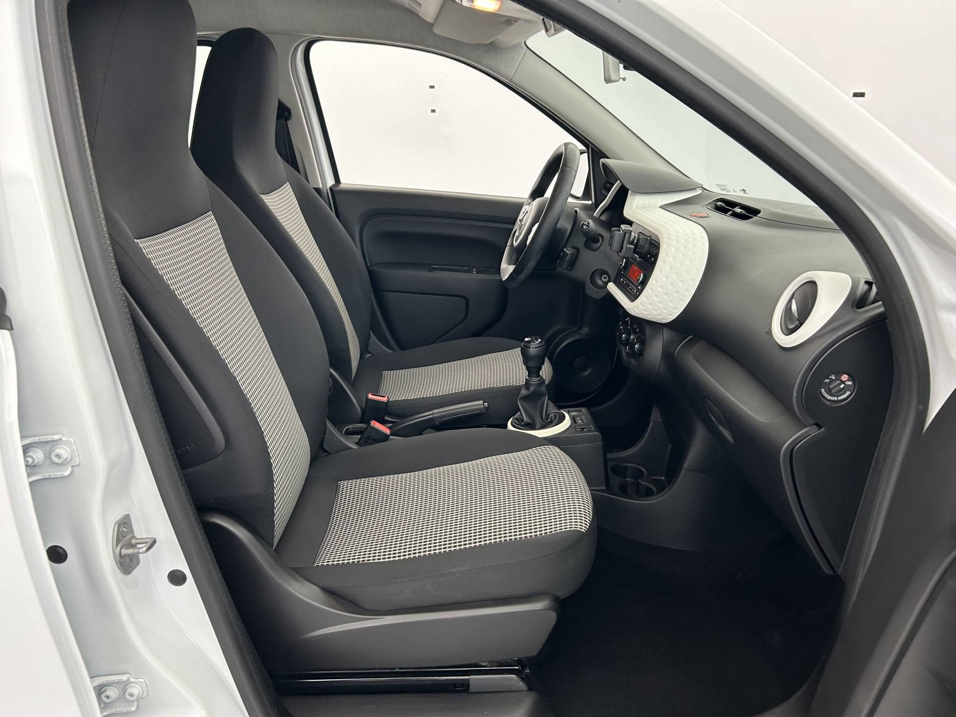 Vente en ligne Renault Twingo 3  SCe 65 - 20 au prix de 9 590 €