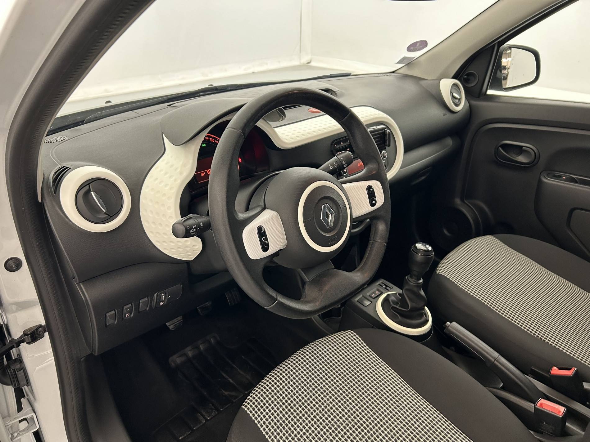 Vente en ligne Renault Twingo 3  SCe 65 - 20 au prix de 9 590 €