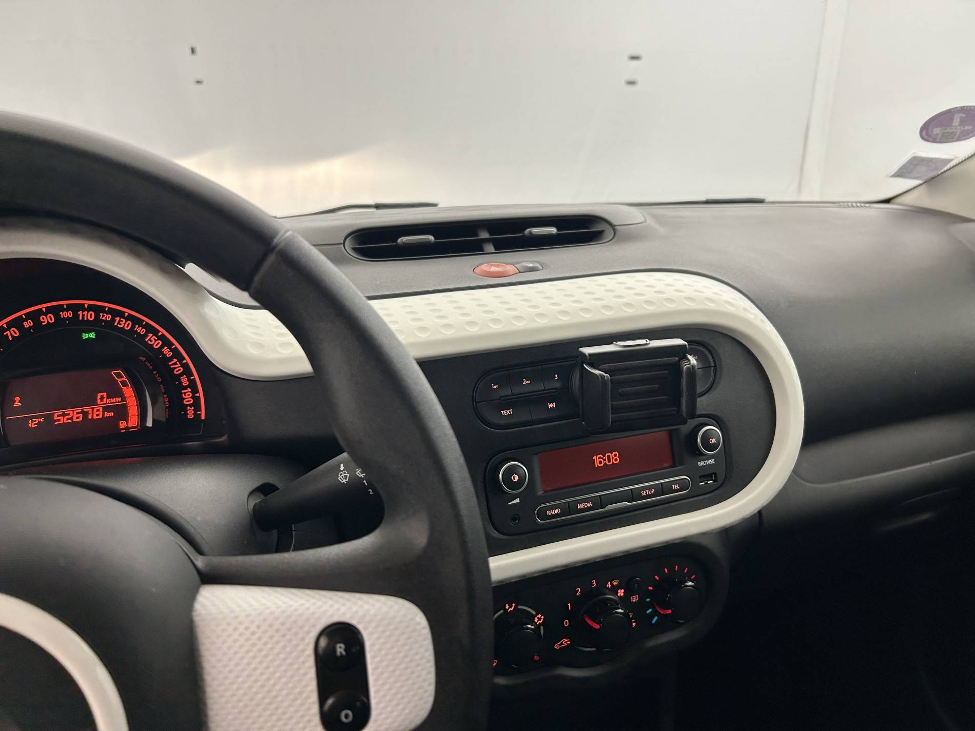 Vente en ligne Renault Twingo 3  SCe 65 - 20 au prix de 9 590 €