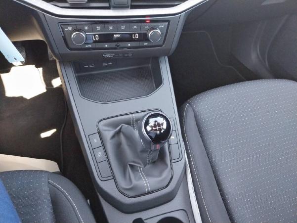 Vente en ligne Seat Ibiza  1.0 MPI 80 ch S/S BVM5 au prix de 14 590 €