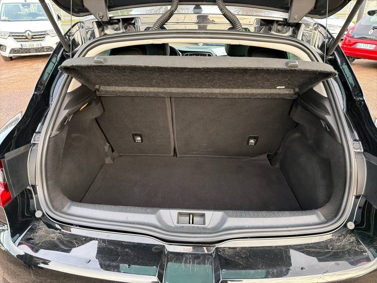 Vente en ligne Renault Megane 4 Mégane IV Berline dCi 165 Energy EDC au prix de 15 990 €