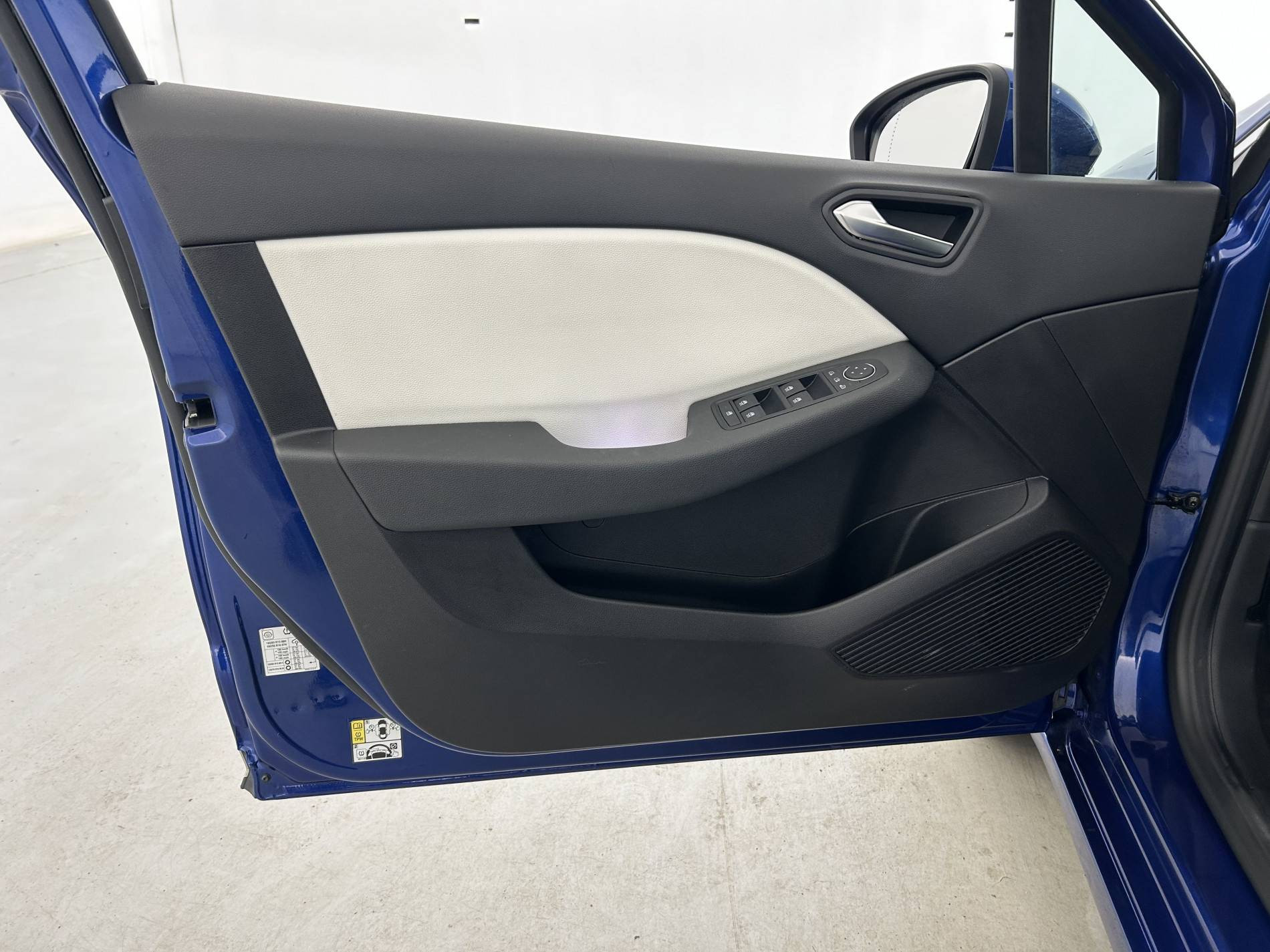 Vente en ligne Renault Clio 5 Clio TCe 90 - 21N au prix de 13 990 €