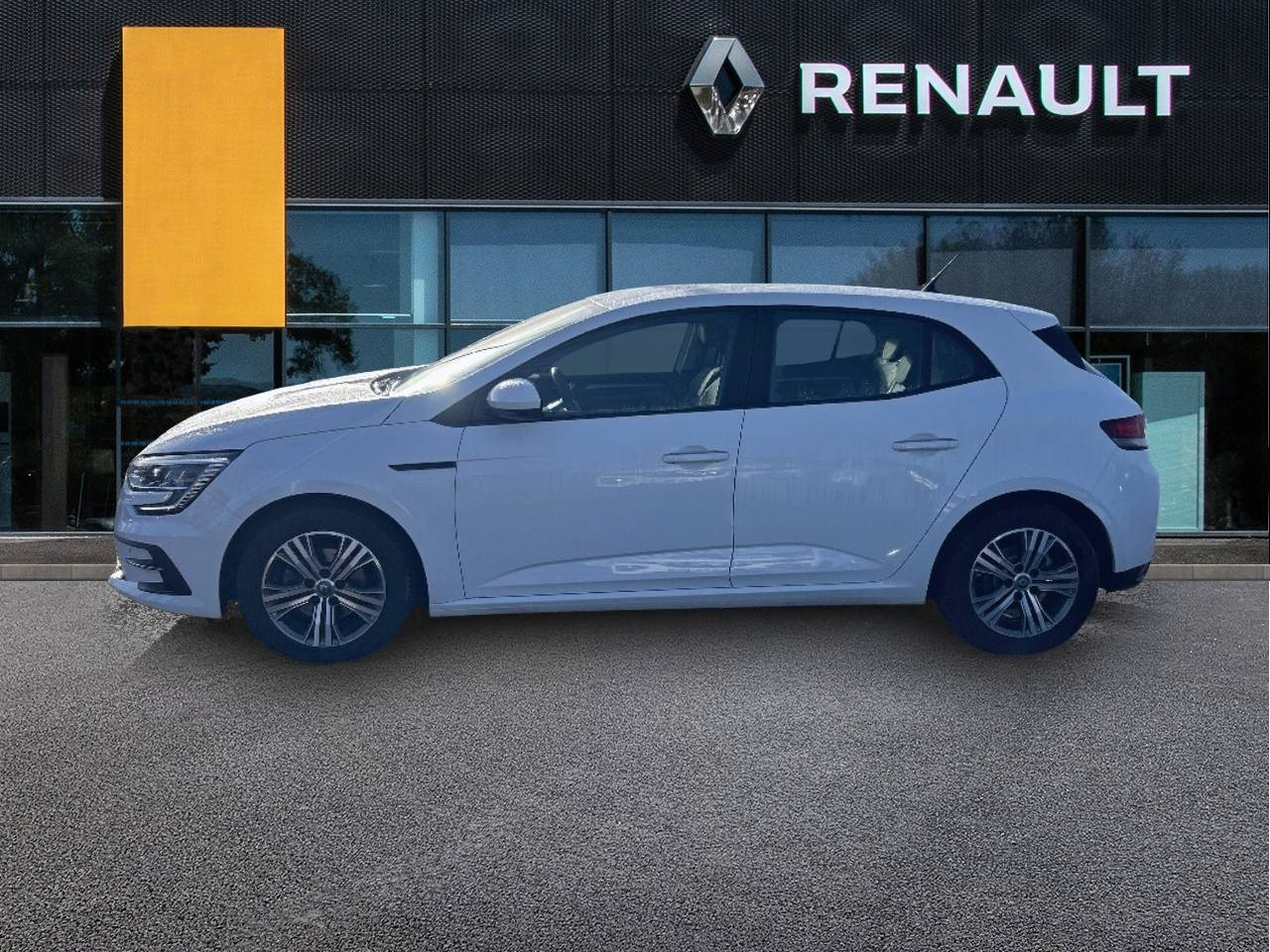 Vente en ligne Renault Megane 4  Blue dCi 115 au prix de 16 990 €