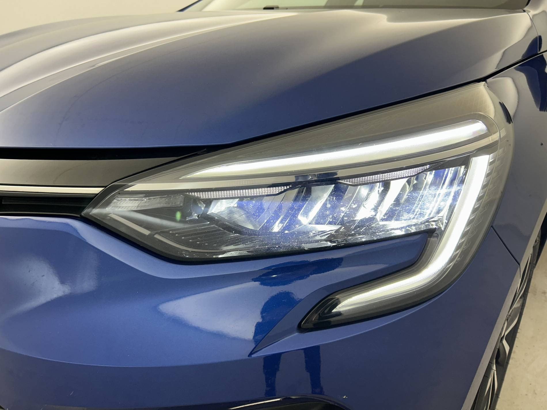 Vente en ligne Renault Clio 5 Clio TCe 90 - 21N au prix de 13 990 €