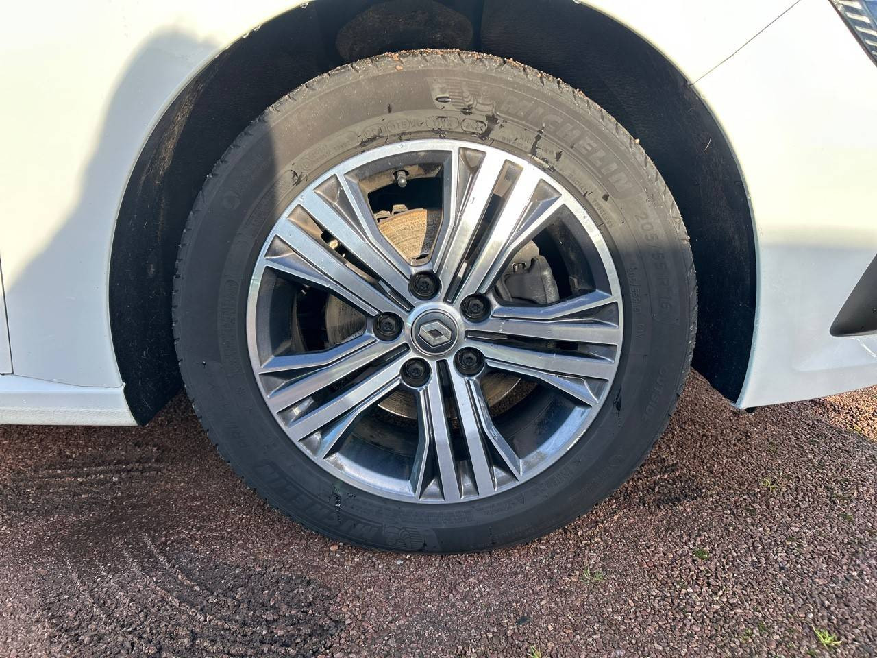 Vente en ligne Renault Megane 4  Blue dCi 115 au prix de 16 990 €