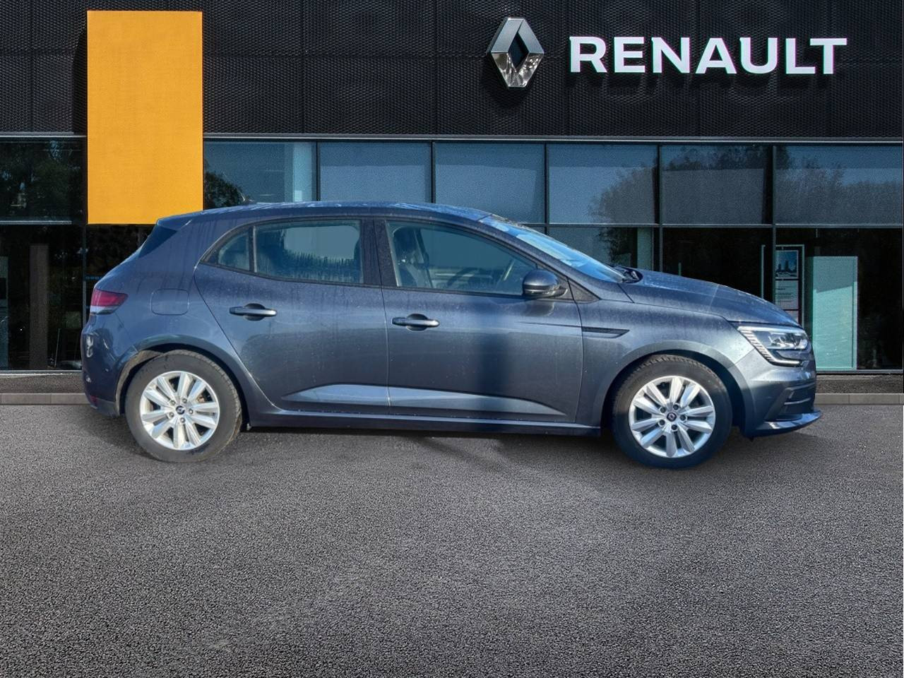 Vente en ligne Renault Megane 4 Mégane IV Berline Blue dCi 115 - 21N au prix de 15 990 €