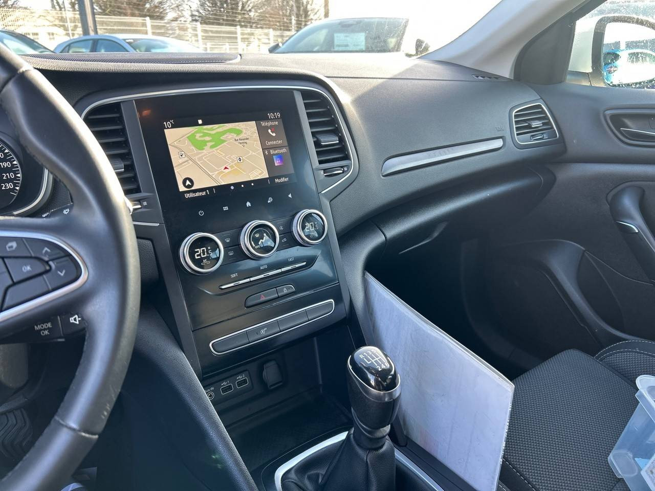 Vente en ligne Renault Megane 4  Blue dCi 115 au prix de 16 990 €