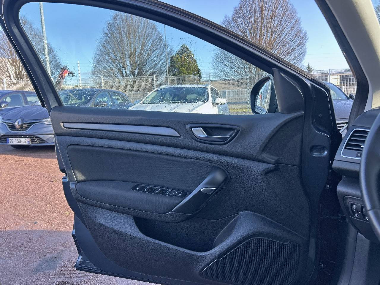 Vente en ligne Renault Megane 4 Mégane IV Berline Blue dCi 115 - 21N au prix de 15 990 €