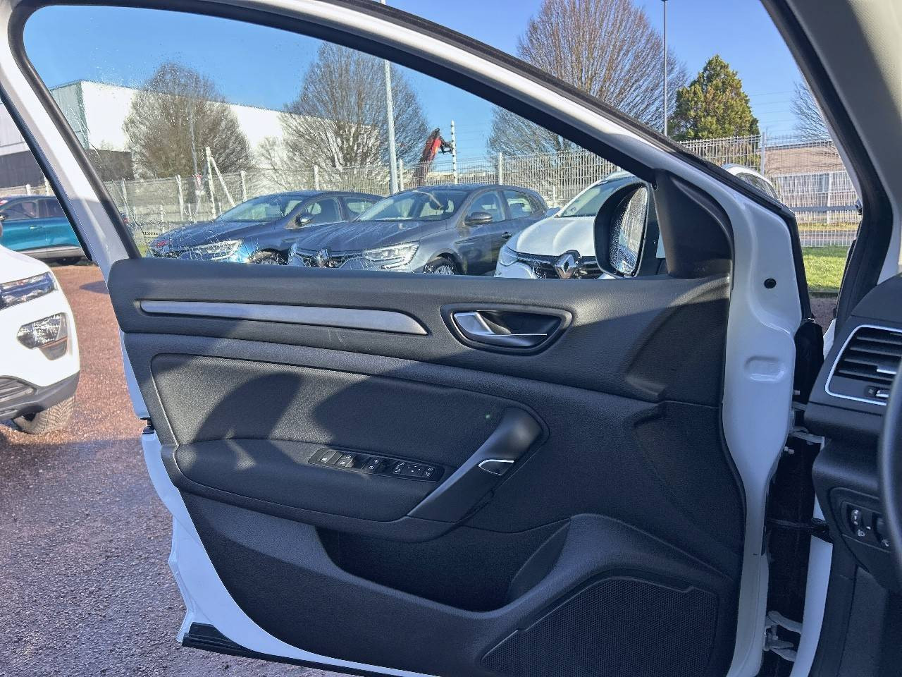 Vente en ligne Renault Megane 4  Blue dCi 115 au prix de 16 990 €