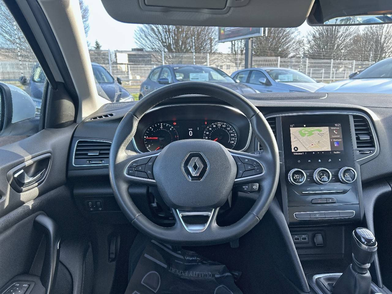 Vente en ligne Renault Megane 4  Blue dCi 115 au prix de 16 990 €