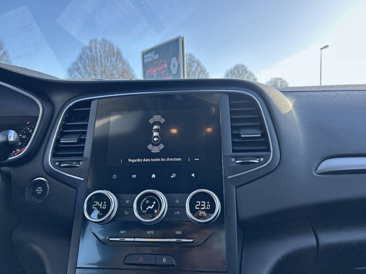 Vente en ligne Renault Megane 4 Mégane IV Berline Blue dCi 115 - 21N au prix de 15 990 €