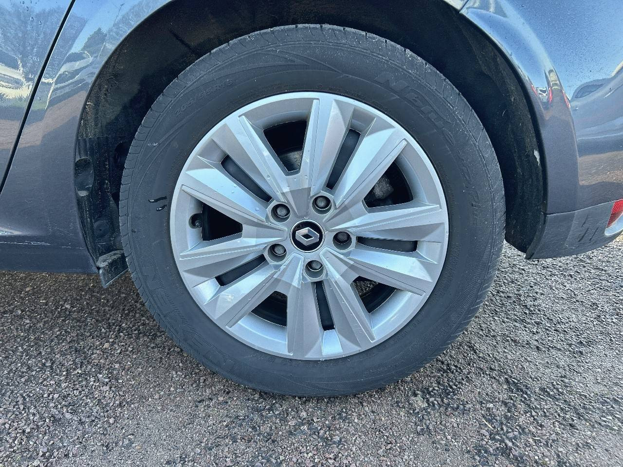 Vente en ligne Renault Megane 4 Mégane IV Berline Blue dCi 115 - 21N au prix de 15 990 €