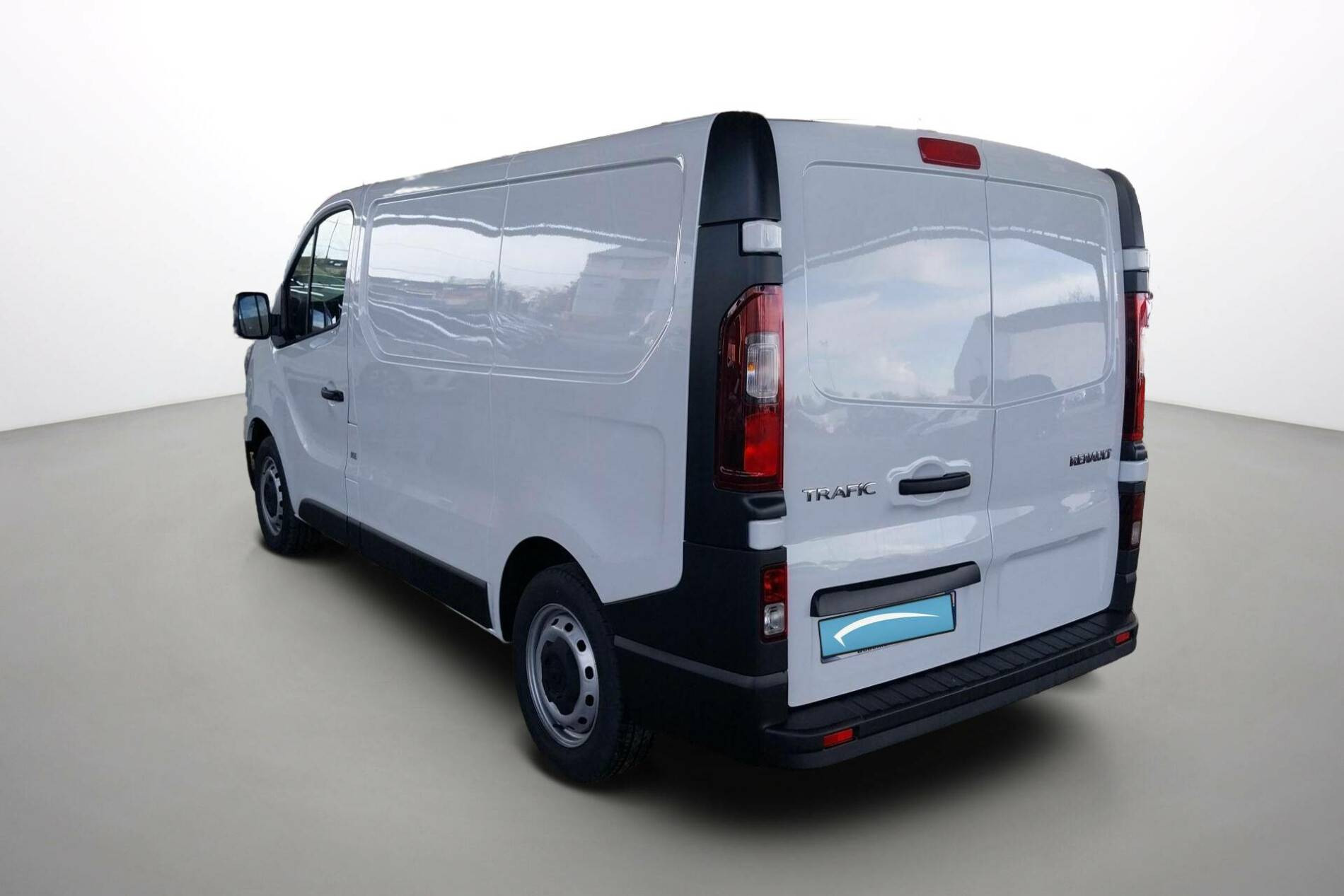 Vente en ligne Renault Trafic 3 Fourgon TRAFIC FGN L1H1 3000 KG BLUE DCI 130 au prix de 24 990 €