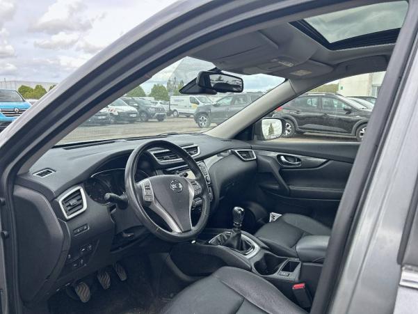 Vente en ligne Nissan X-Trail  1.6 dCi 130 7pl au prix de 15 990 €