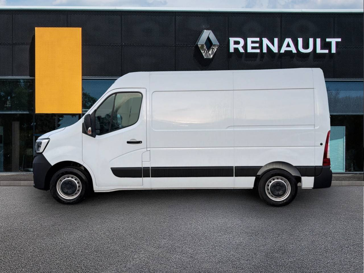 Vente en ligne Renault Master E-Tech MASTER ELECTRIQUE FGN L2H2 F3500 EV52 au prix de 34 590 €