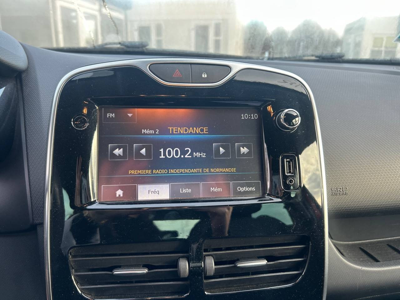 Vente en ligne Renault Clio 4  TCe 90 eco2 au prix de 9 590 €