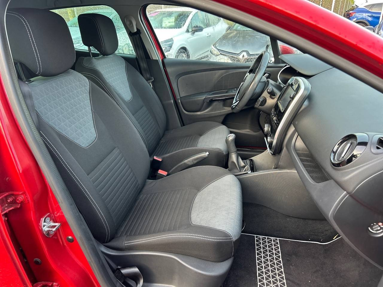 Vente en ligne Renault Clio 4  TCe 90 eco2 au prix de 9 590 €