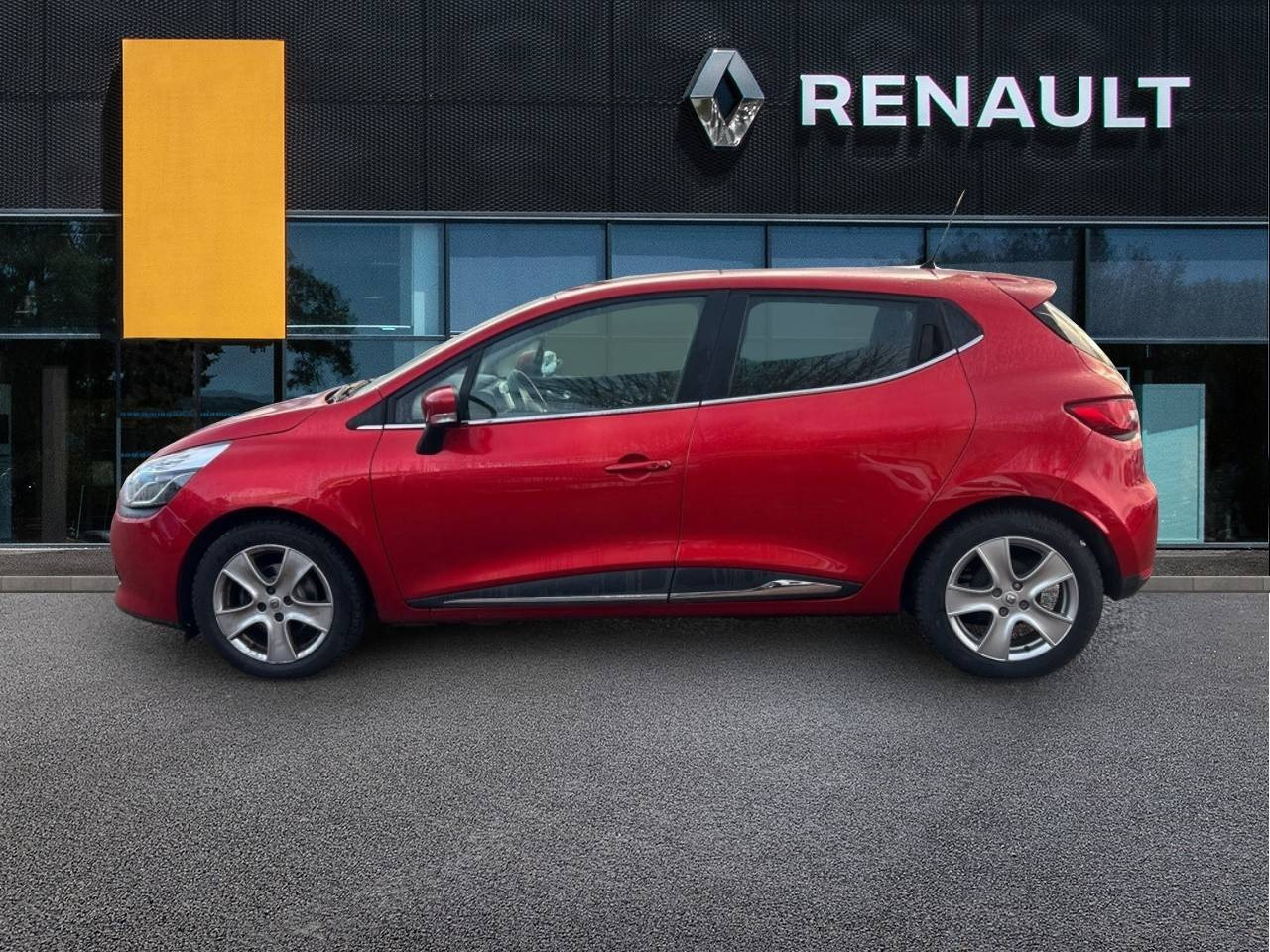 Vente en ligne Renault Clio 4  TCe 90 eco2 au prix de 9 590 €