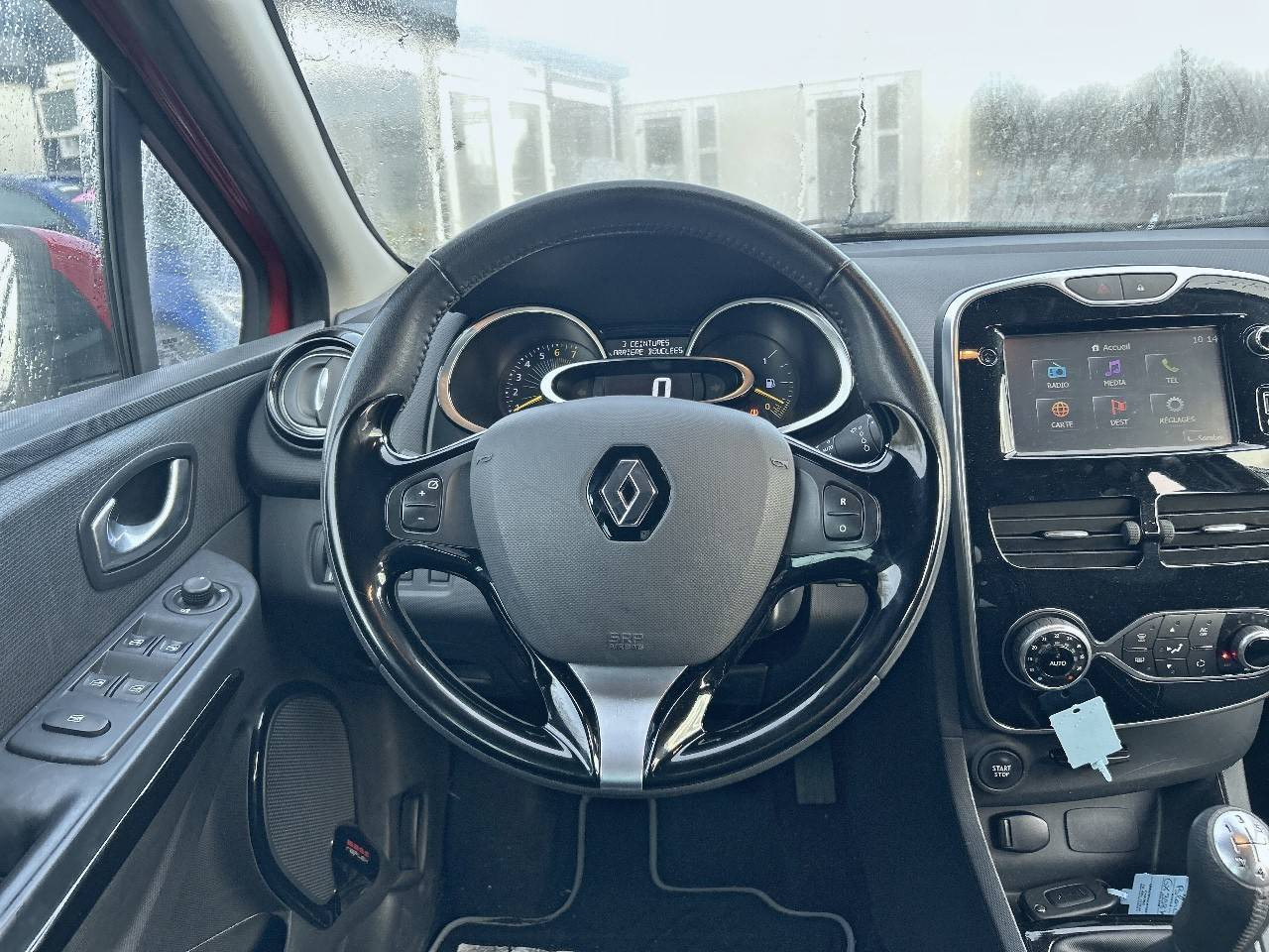 Vente en ligne Renault Clio 4  TCe 90 eco2 au prix de 9 590 €