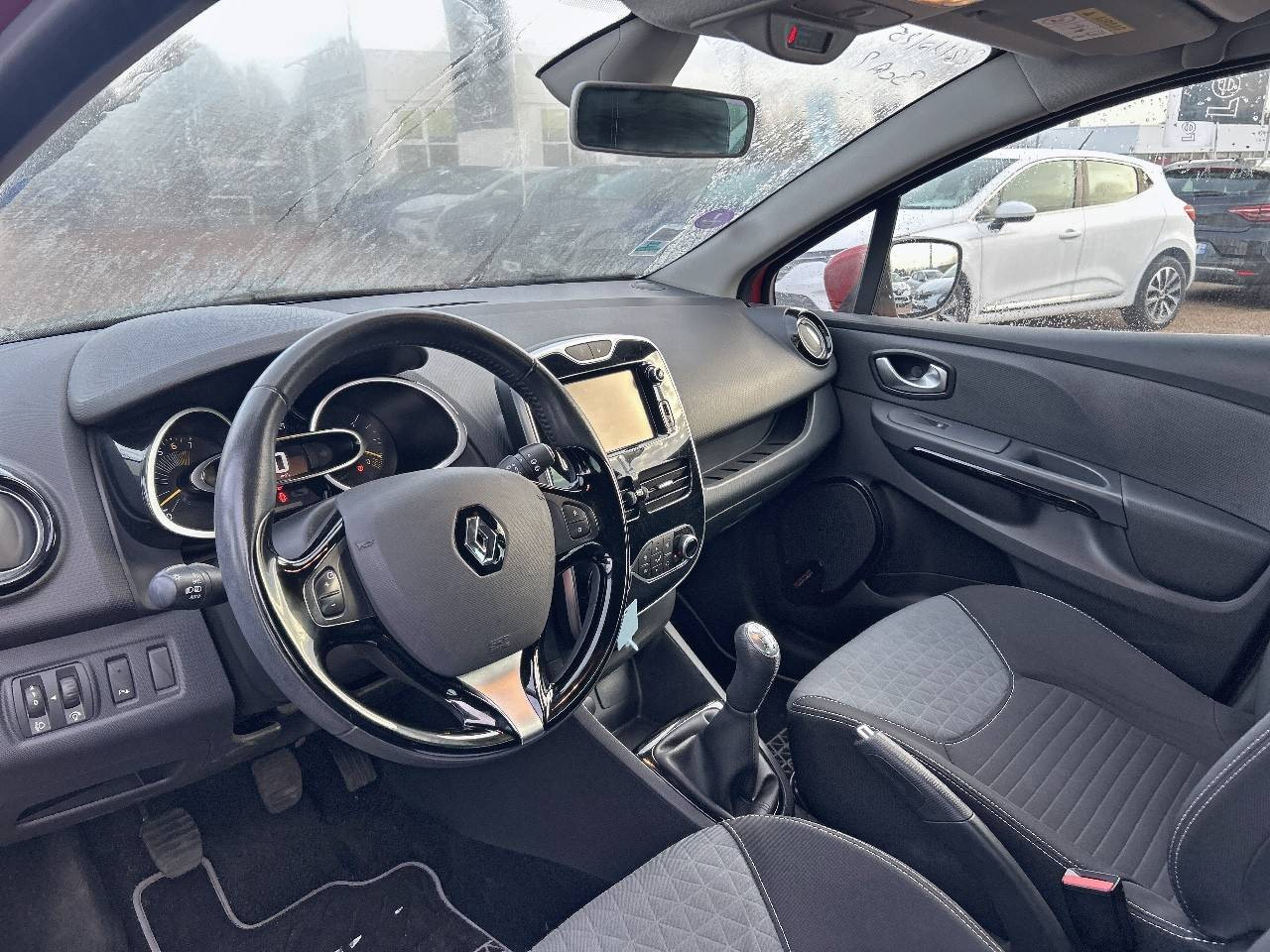 Vente en ligne Renault Clio 4  TCe 90 eco2 au prix de 9 590 €