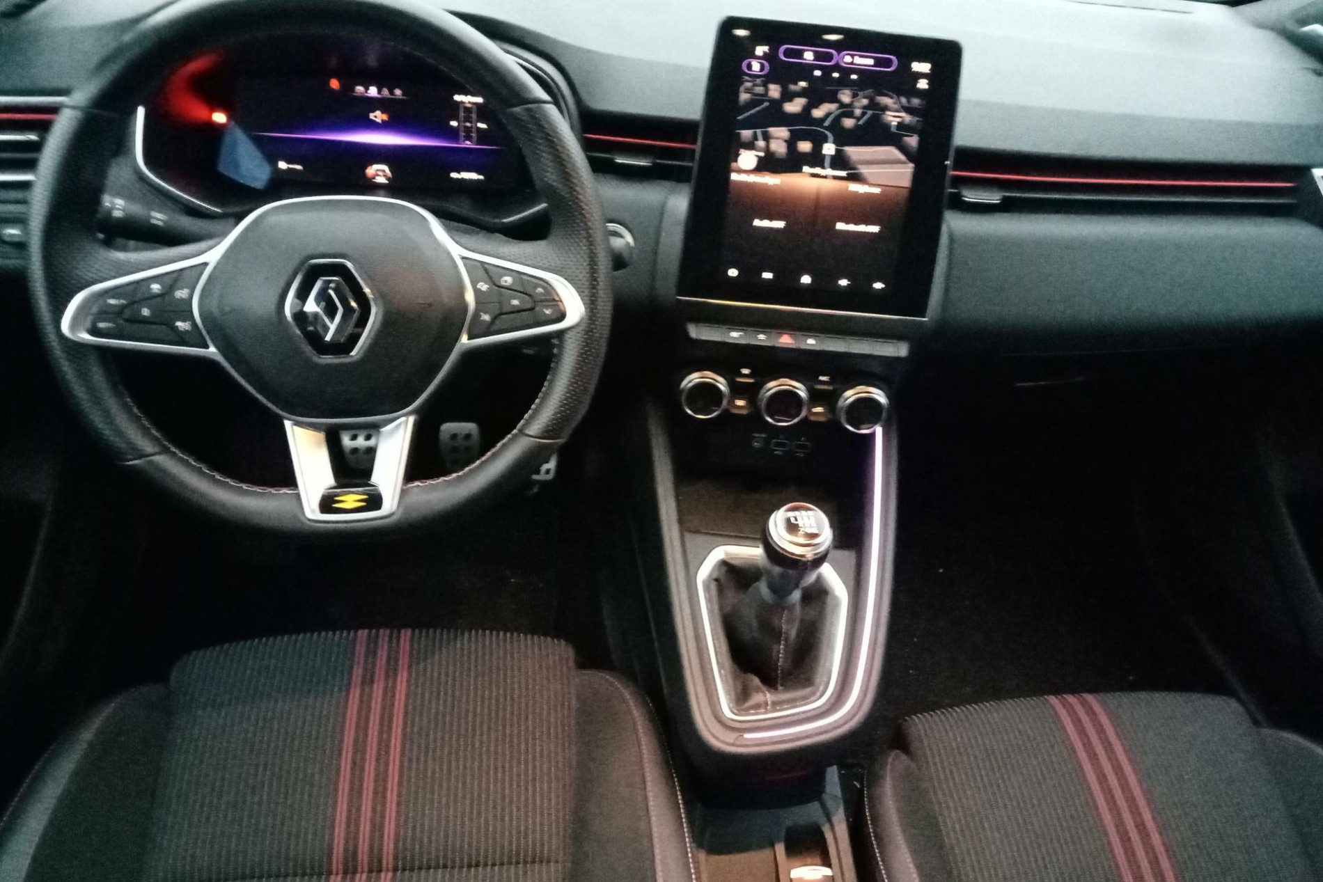 Vente en ligne Renault Clio 5 Clio TCe 140 au prix de 19 790 €