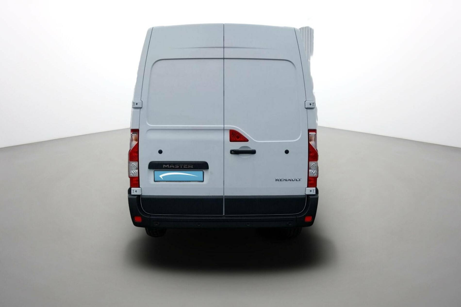 Vente en ligne Renault Master Fourgon MASTER FGN TRAC F3500 L2H2 BLUE DCI 135 au prix de 29 990 €