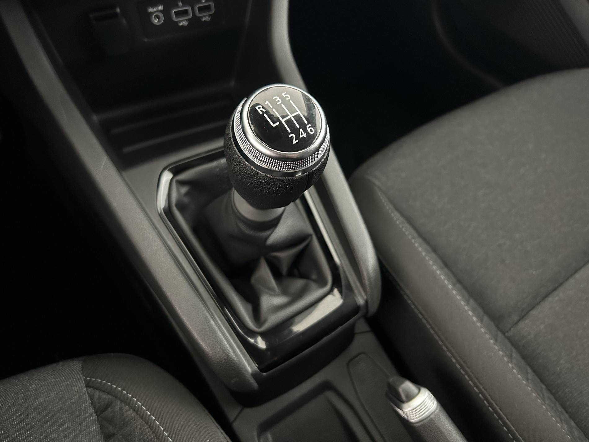 Vente en ligne Renault Clio 5 Clio TCe 90 au prix de 14 590 €