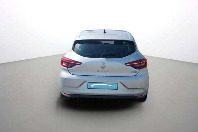 Vente en ligne Renault Clio 5 Clio E-Tech 140 - 21N au prix de 18 990 €