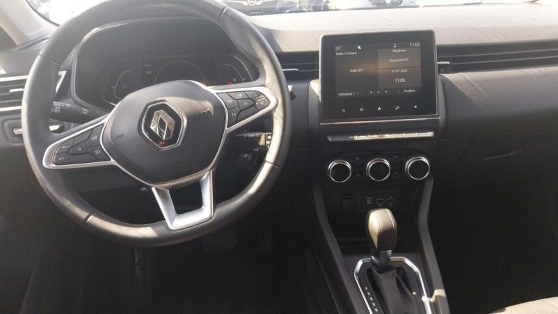 Vente en ligne Renault Clio 5 Clio E-Tech 140 - 21N au prix de 18 990 €