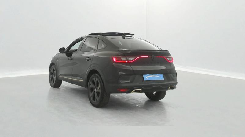 Vente en ligne Renault Arkana  E-Tech hybride 145 - 22 au prix de 24 990 €