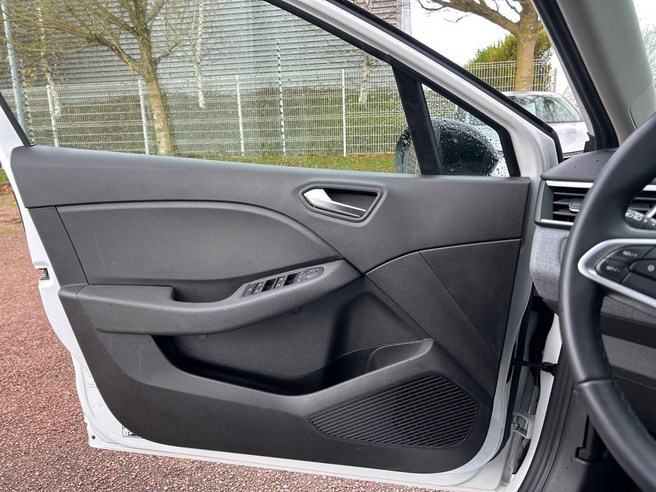 Vente en ligne Renault Clio 5 Clio SCe 65 au prix de 13 990 €