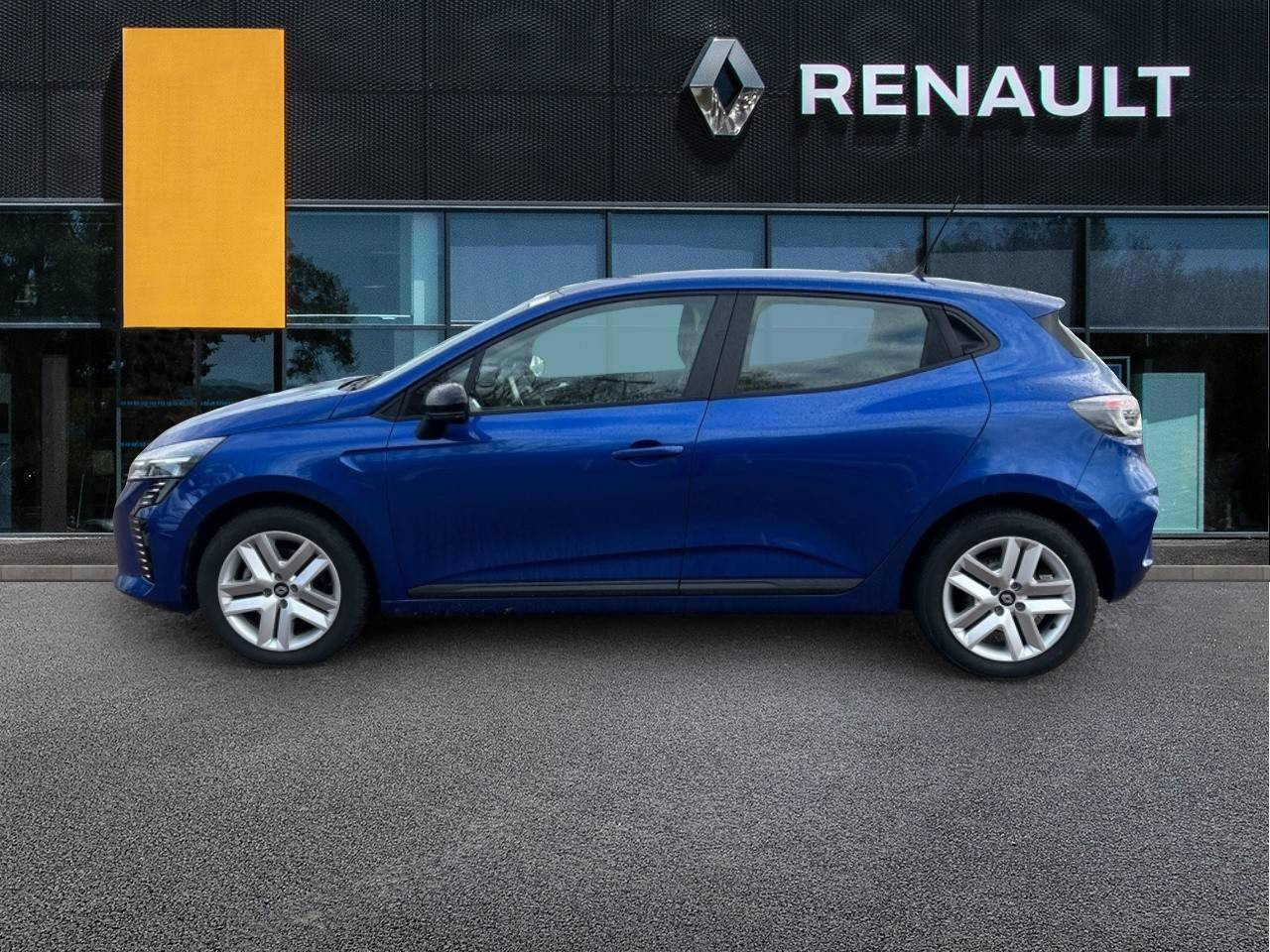 Vente en ligne Renault Clio 5 Clio Blue dCi 100 ch GSR2 au prix de 18 590 €