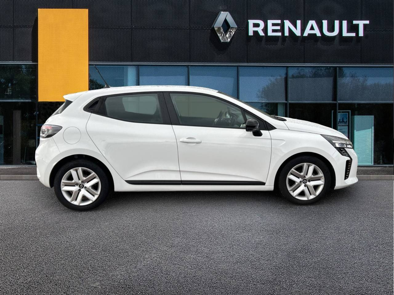 Vente en ligne Renault Clio 5 Clio SCe 65 au prix de 13 990 €